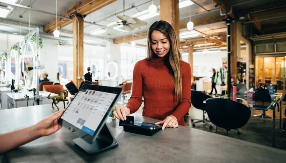 woman shopping at retail store to compare b2b lead generation vs b2c lead generation