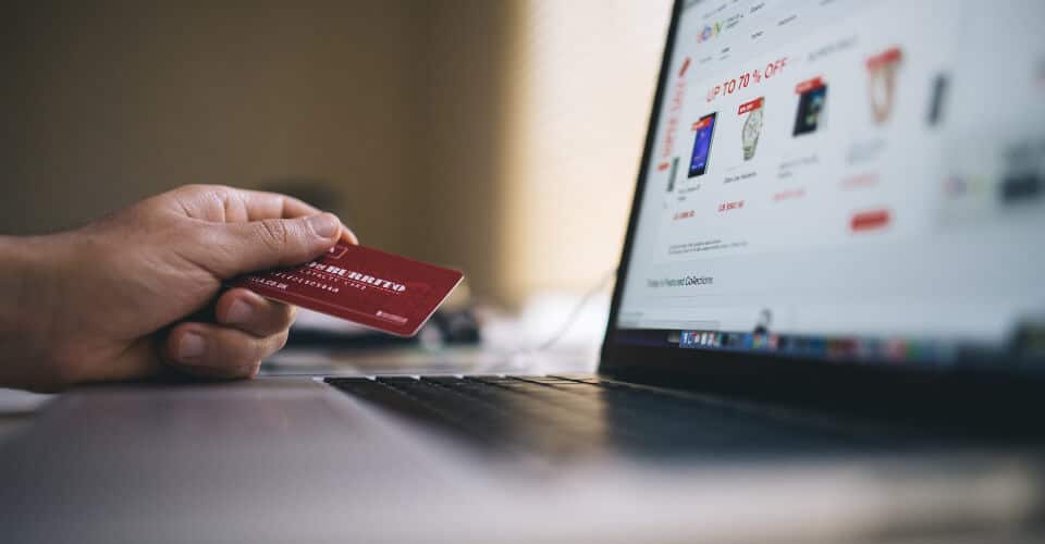 person buying items from an ecommerce website